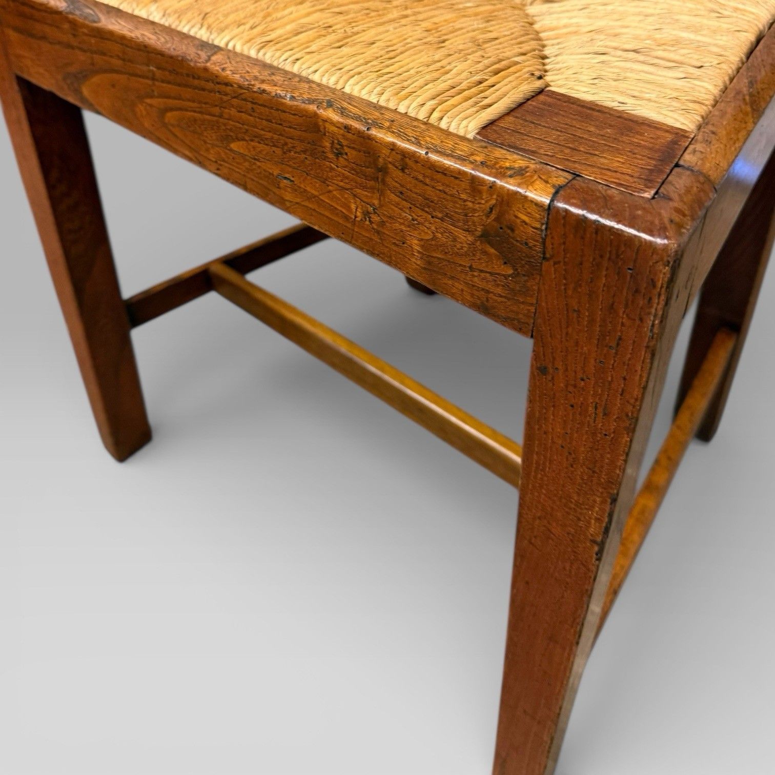 150.0 Antique 19th Century Elm Country Farmhouse Single Chair With Rush Seat photo