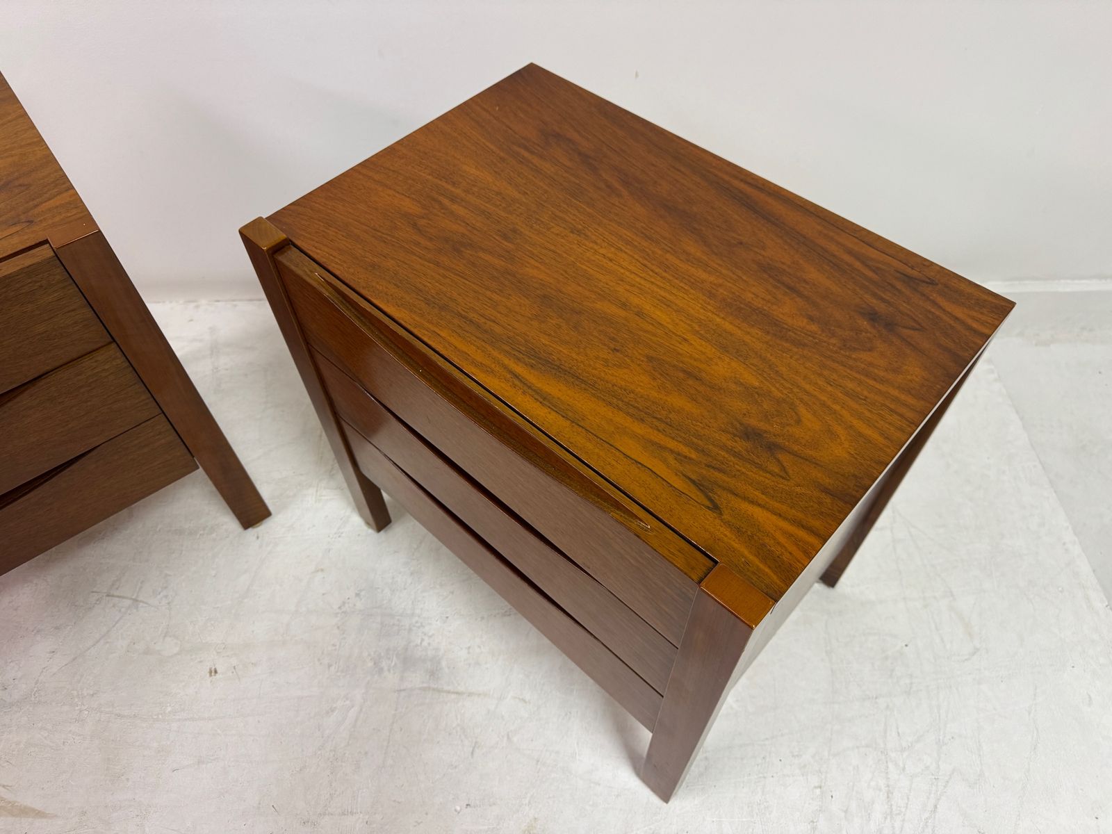 photo vinterior Pair Of Walnut Bedside Tables By Franz Xaver Sproll