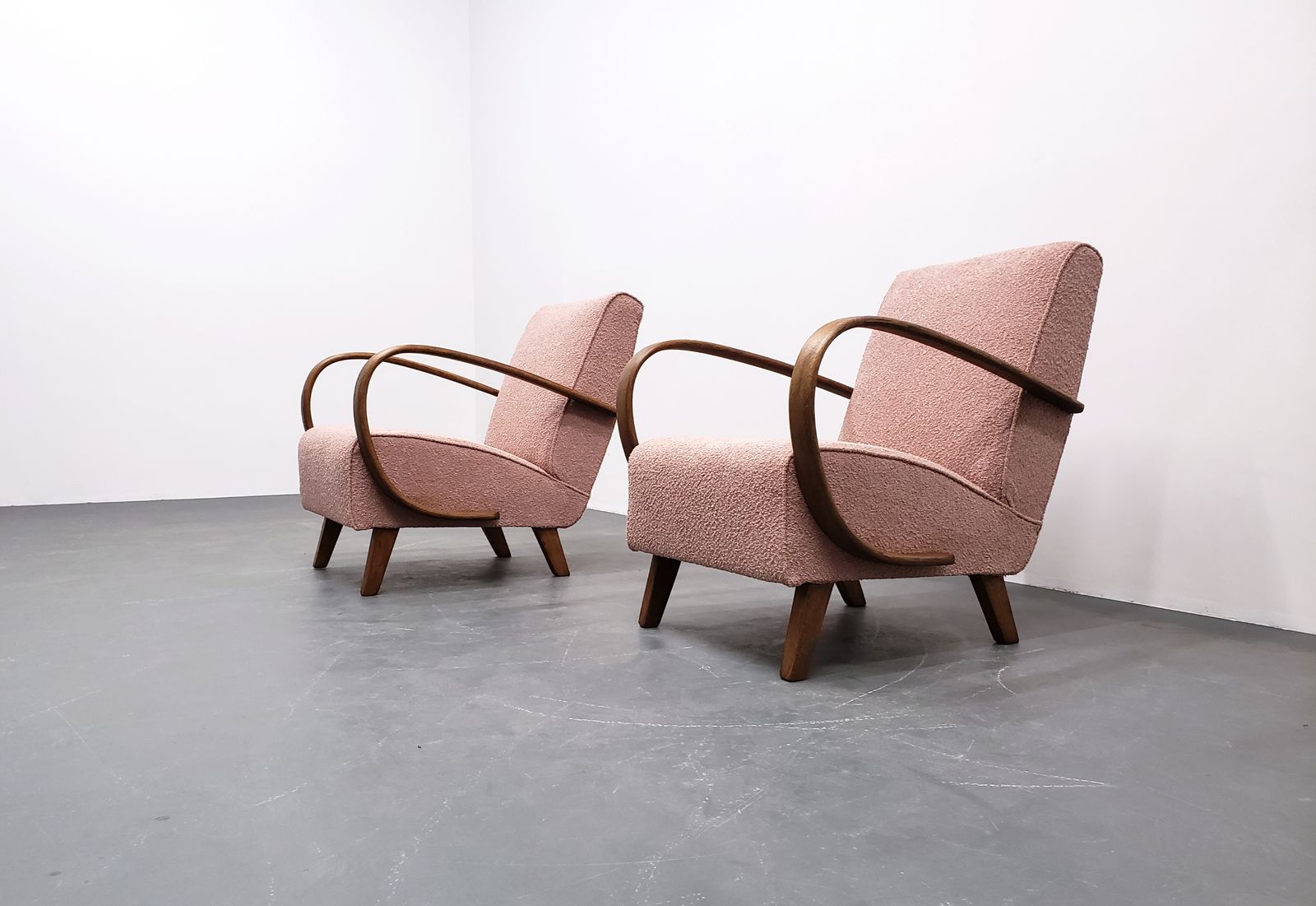 1930 Jindrich Halabala Bentwood Armchair In Pink Boucle photo buy