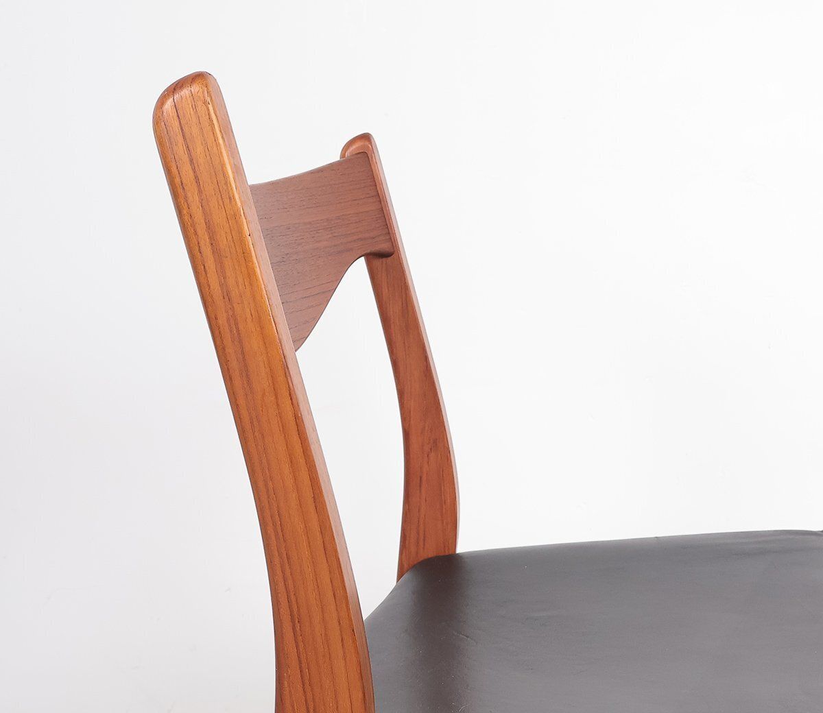 photo for sale Teak And Leather Chairs By Arne Wahl Iversen For Glyngøre Stolefabrik, 1960s, Set Of 3
