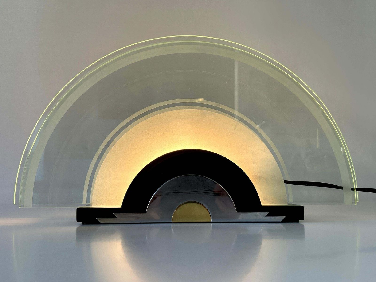 photo vintage Rare Postmodern Table Lamp 'Rising Sun' By Metalarte Spain 1980s
