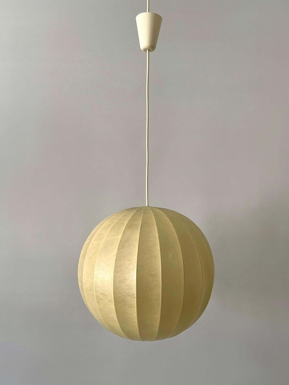 photo vintage Amazing Mid Century Goldkant Cocoon Pendant Lamp Or Hanging Light Germany 1960s