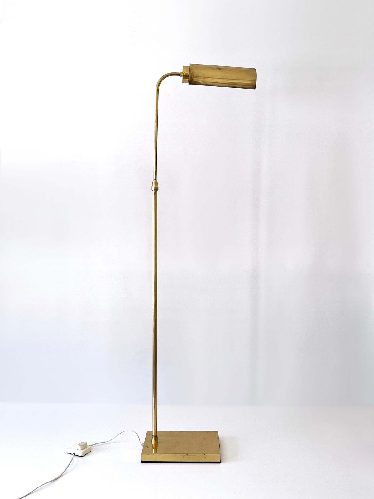 photo vintage Adjustable Mid Century Modern Brass Floor Lamp Or Reading Light Sweden 1960s