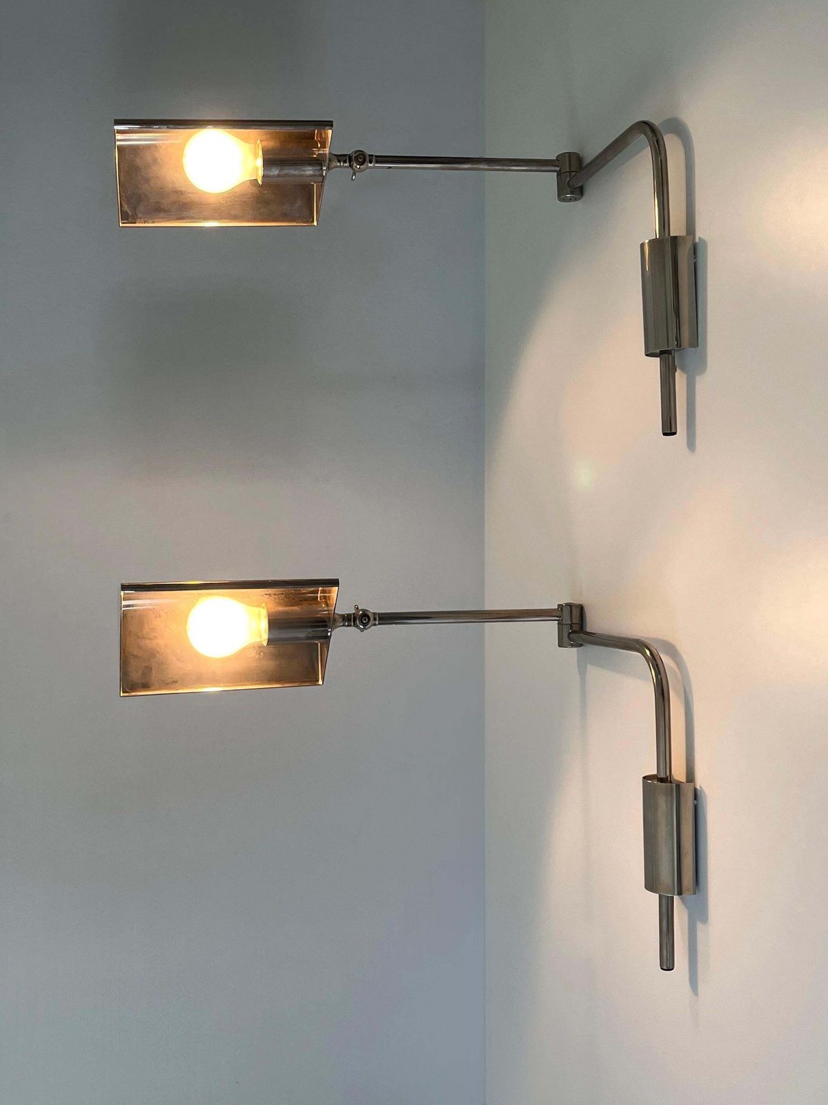 photo vinterior Set Of Two Articulated Wall Lamps Or Reading Lights By Florian Schulz 1970s