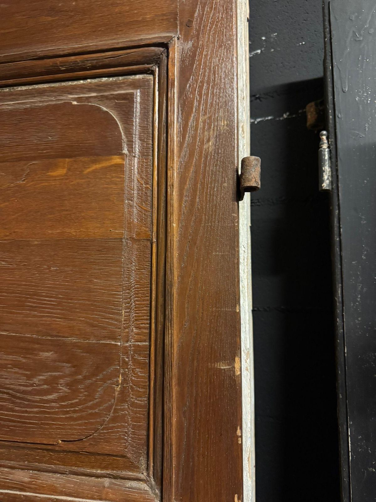 Chestnut Door With Carved Panels, Double Sided And With Original Irons, Italy photo vinterior