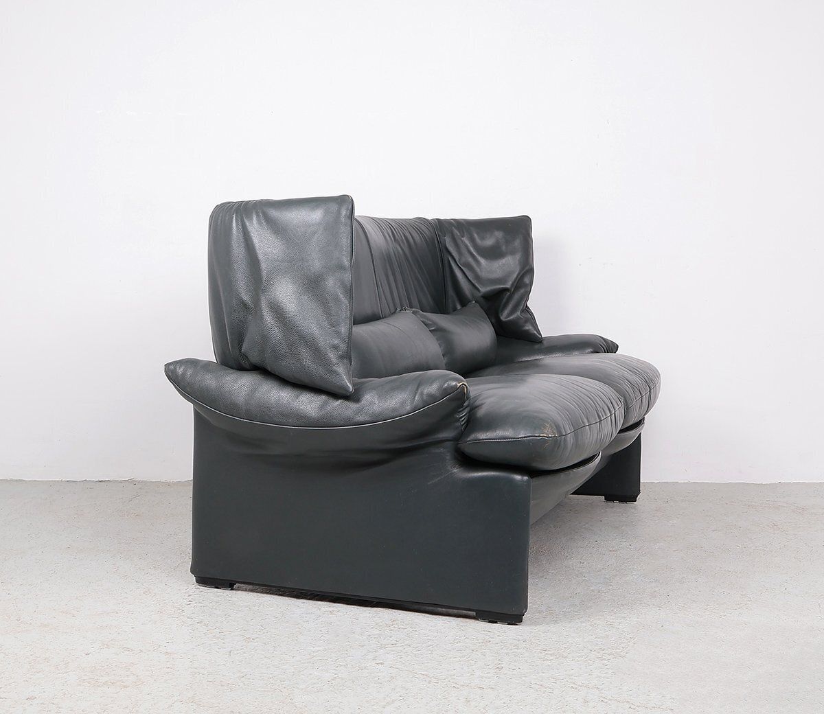 Set Of Leather Sofa With Pouf By Vico Magistretti For Cassina, 1980s photo buy