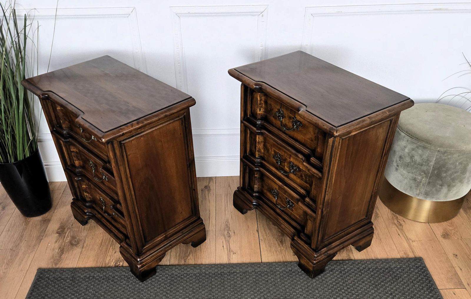 photo furniture Pair Of Italian Louis XIV Style Rustic Wood Night Stands Bed Or Side Tables