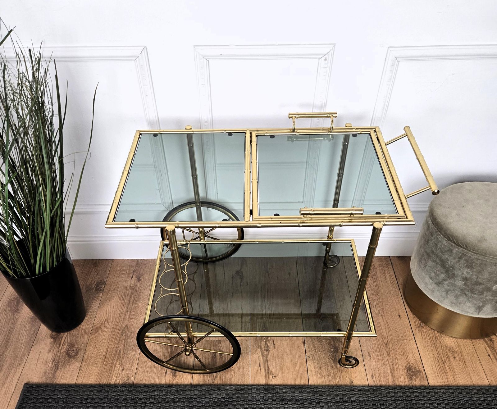 Mid Century Hollywood Regency Two Tier Brass And Glass Bar Cart, Italy, 1970s photo vintage