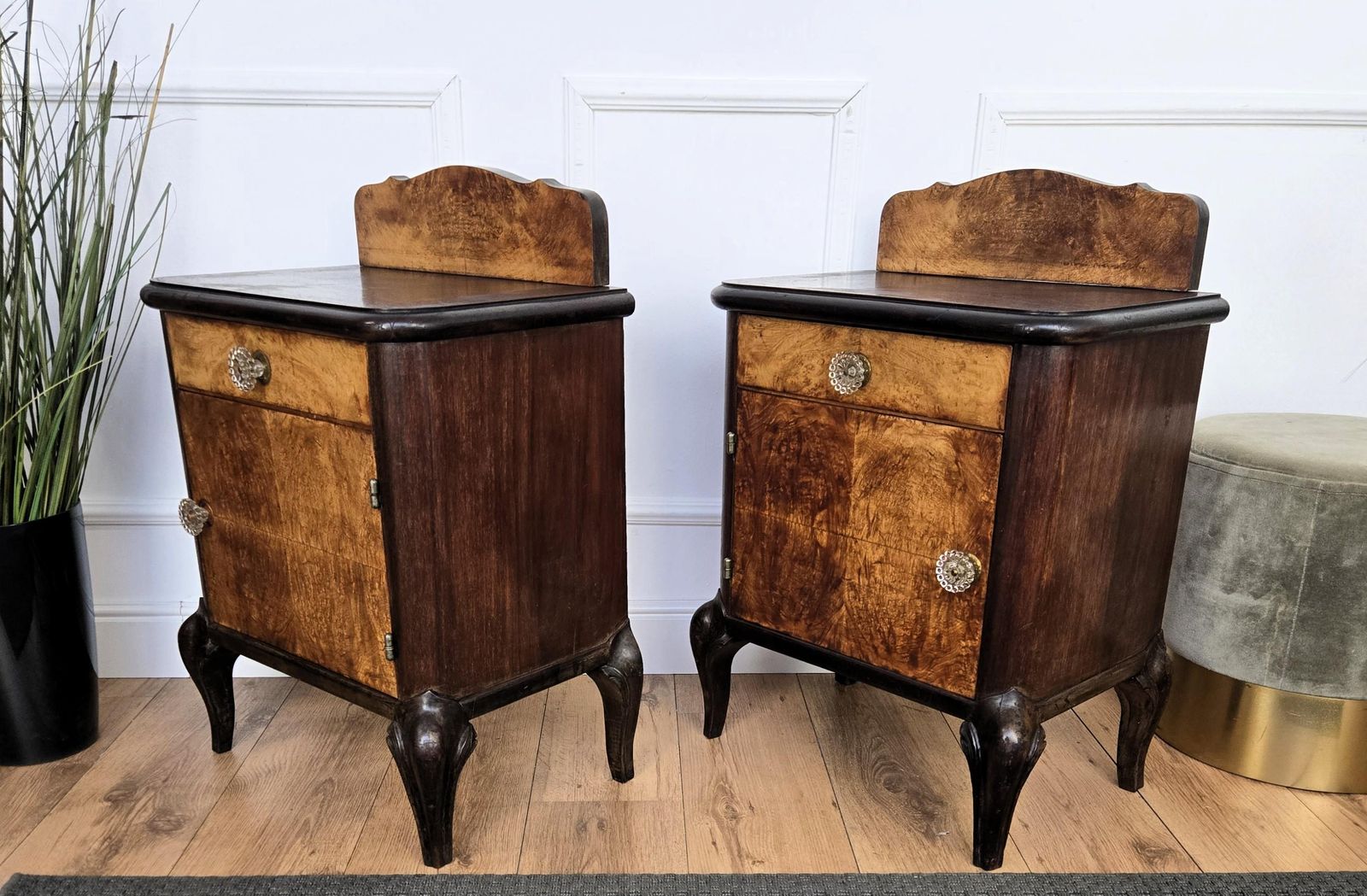 photo furniture Pair Of Italian Art Deco Night Stands Bed Side Tables In Burl Walnut