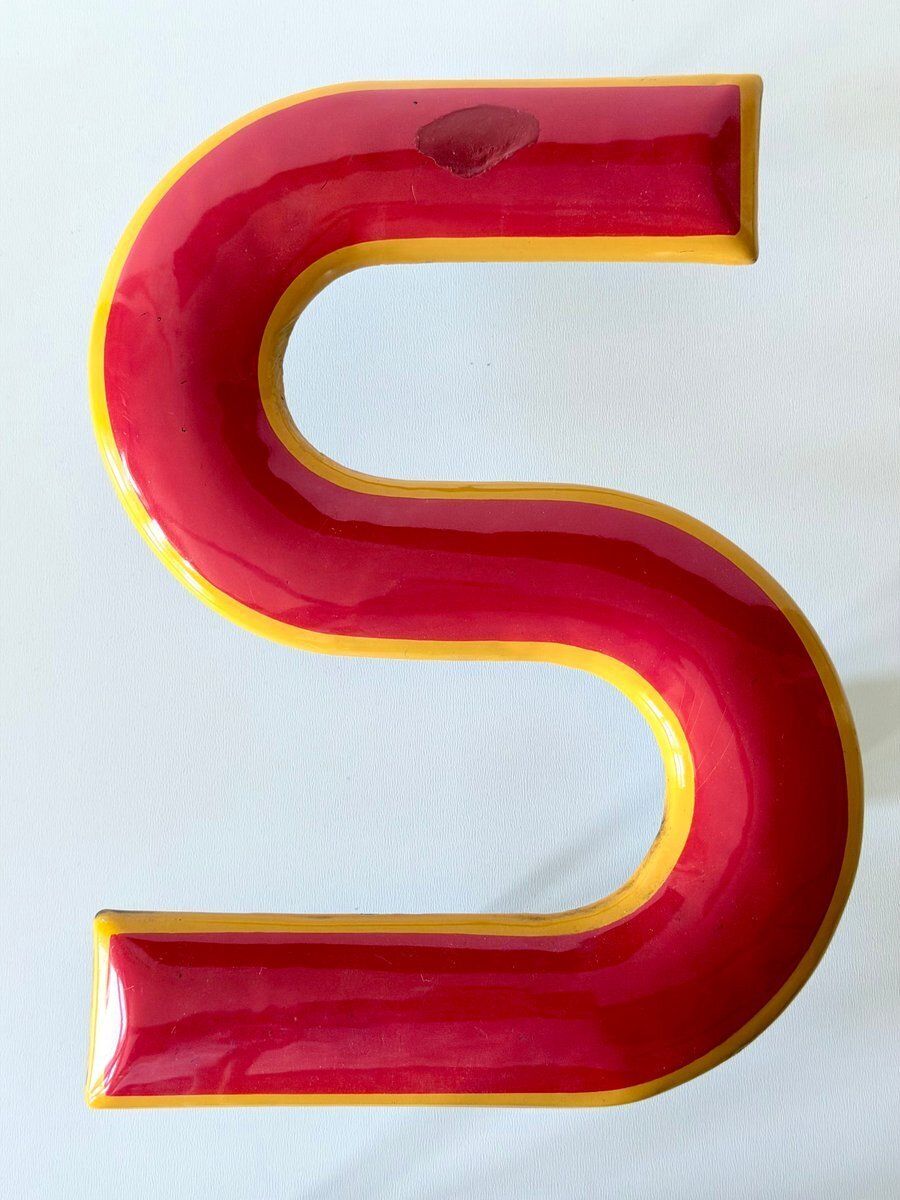 Industriële Emaille Letter S, 1960 photo furniture