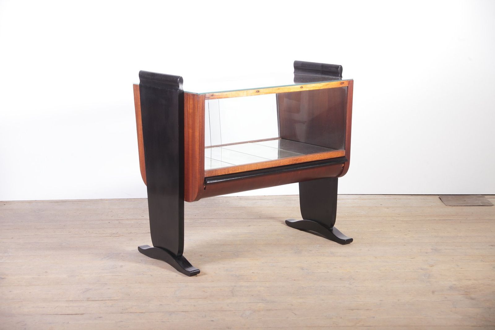 Art Deco Bar Cabinet By Jindrich Halabala For Up Zavody, 1940s