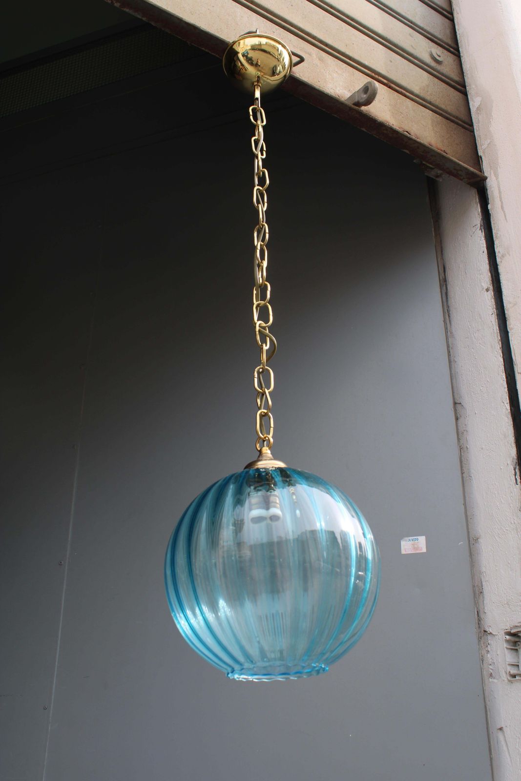 photo for sale Lampadario Venini In Ottone E Vetro Di Murano Azzurro 1950s