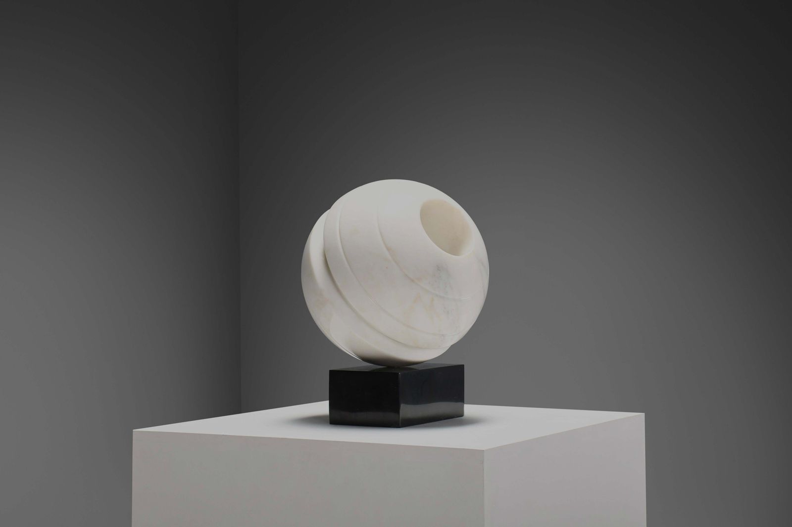 Abstract Marble “Sfera" Sculpture By Aldo Dazzi, Italy 1970s photo vinterior