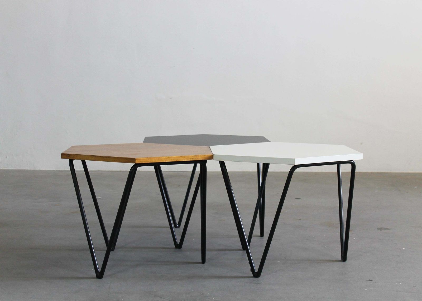 Gio Ponti Set Of Six Hexagonal Coffee Tables In Wood And Metal I.S.A. 1950s photo vinterior