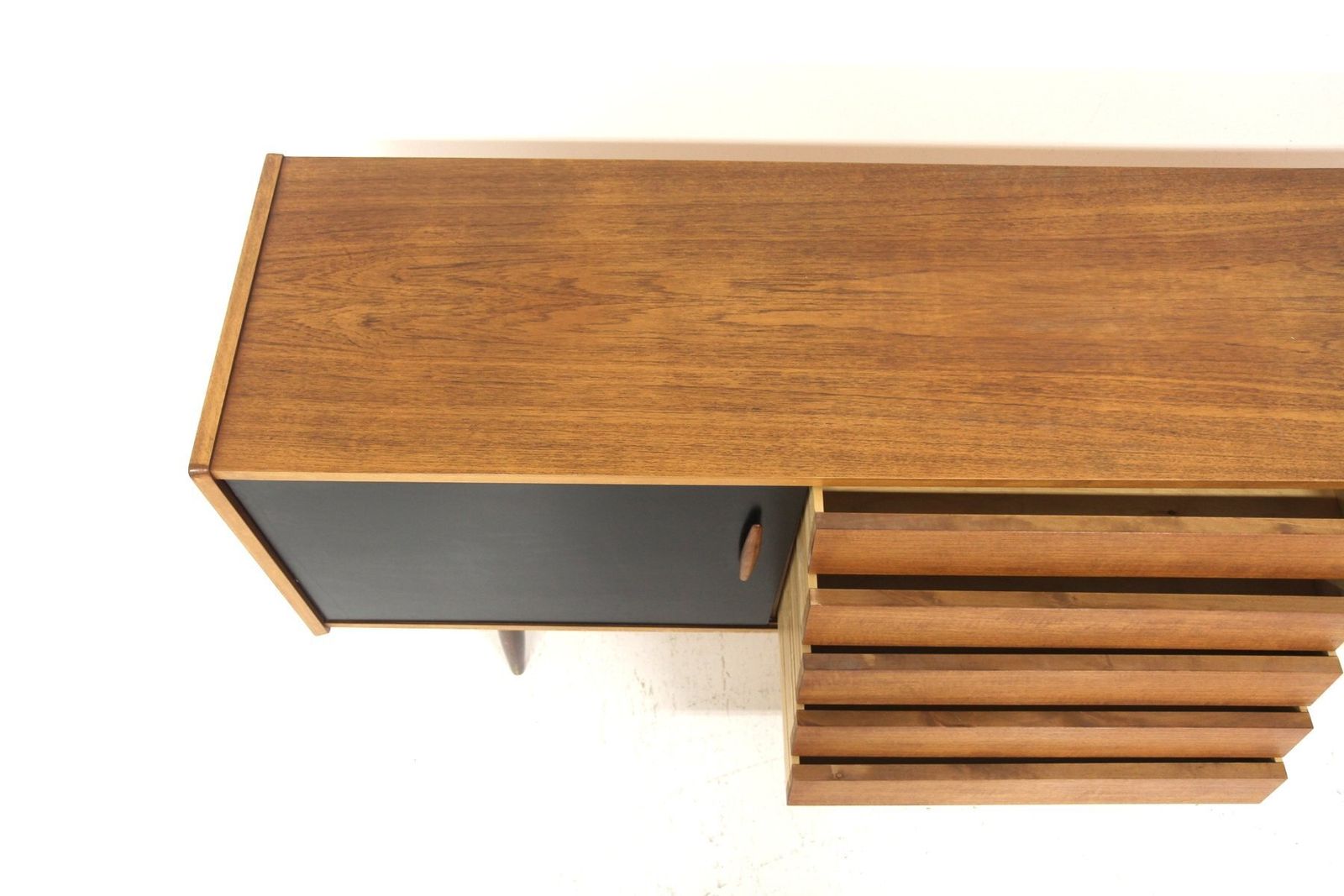 Scandinavian Chest Of Drawers In Teak By Nils Jonsson For Hugo Troeds, 1960 photo vinterior
