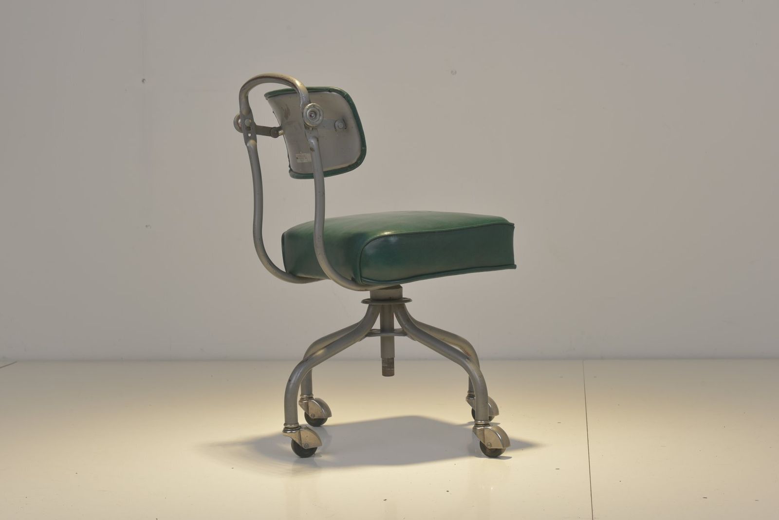 American Office Chair With Steelcase, 1950 photo vintage