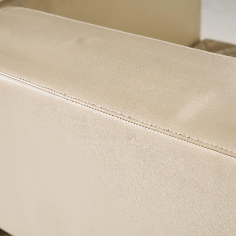 photo furniture Vintage Leather Lounge Chair From Kinnarps