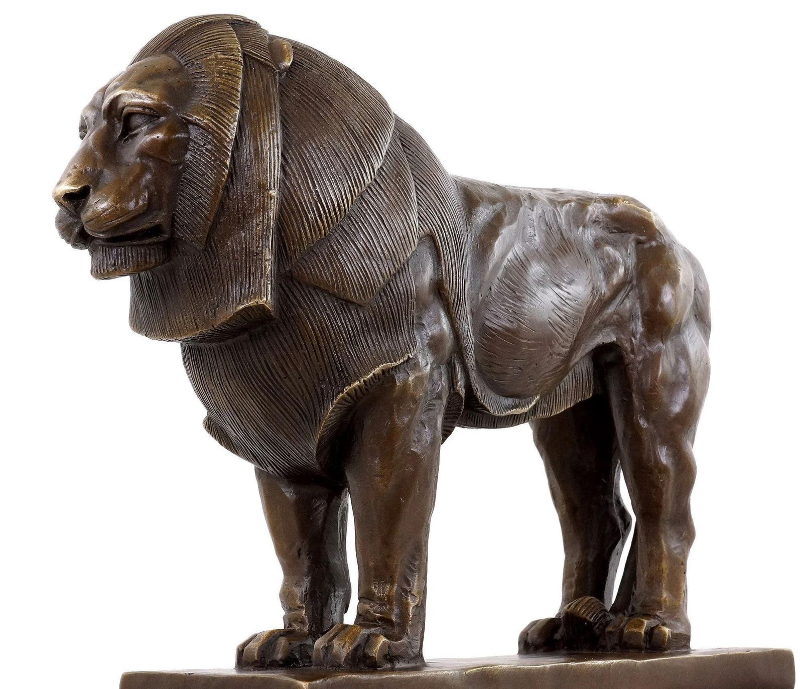 Bronze Lion Sculpture, Proud Lion, In The Style Of Rembrandt Bugatti photo vinterior