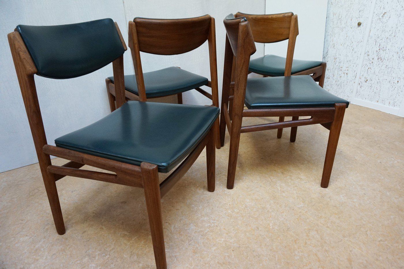 Midcentury Modern Danish Teak Dining Chairs, 1960s, Set Of 4 photo vinterior