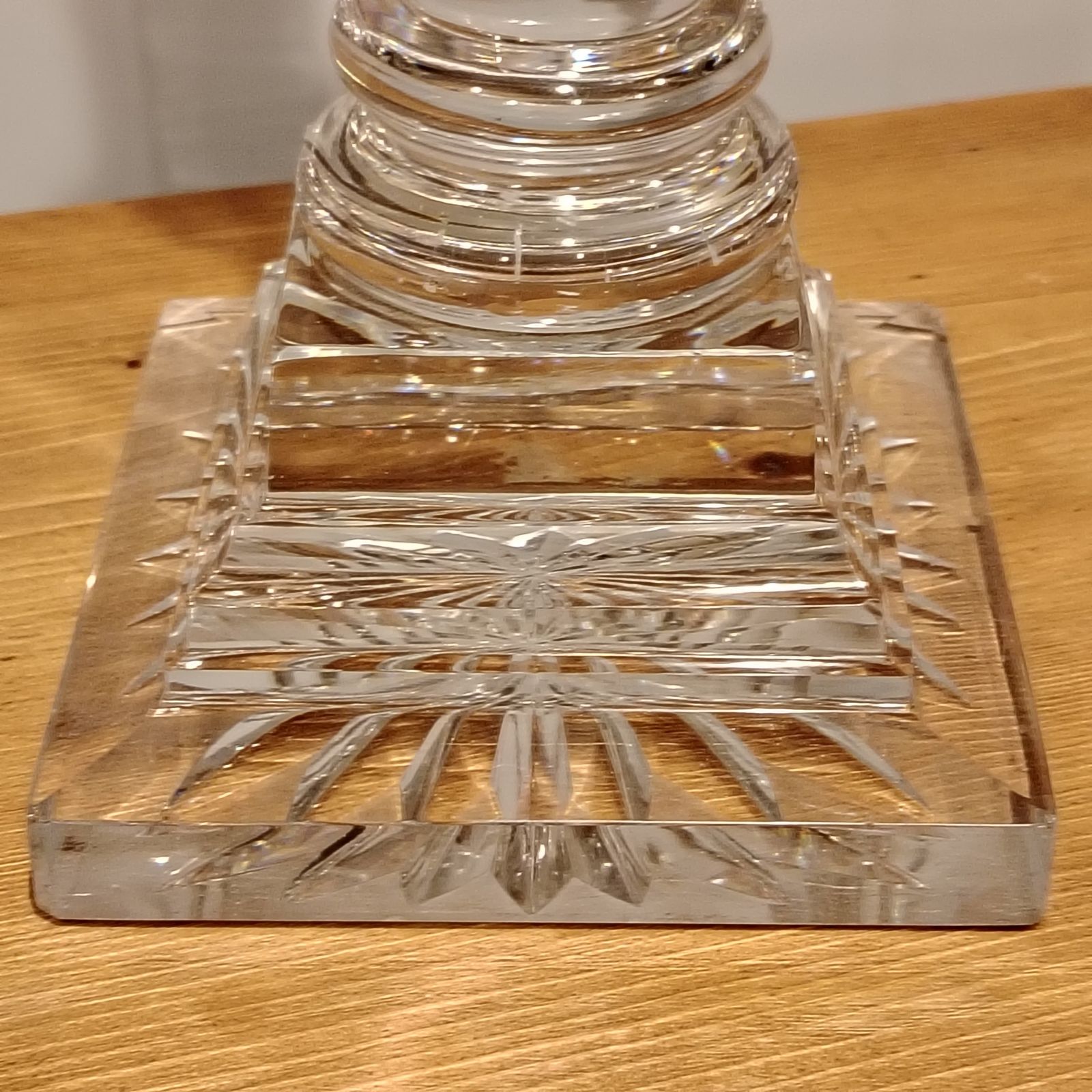 19th Century Antique Lead Crystal Cut Glass Osler Table Lamp. photo Lighting