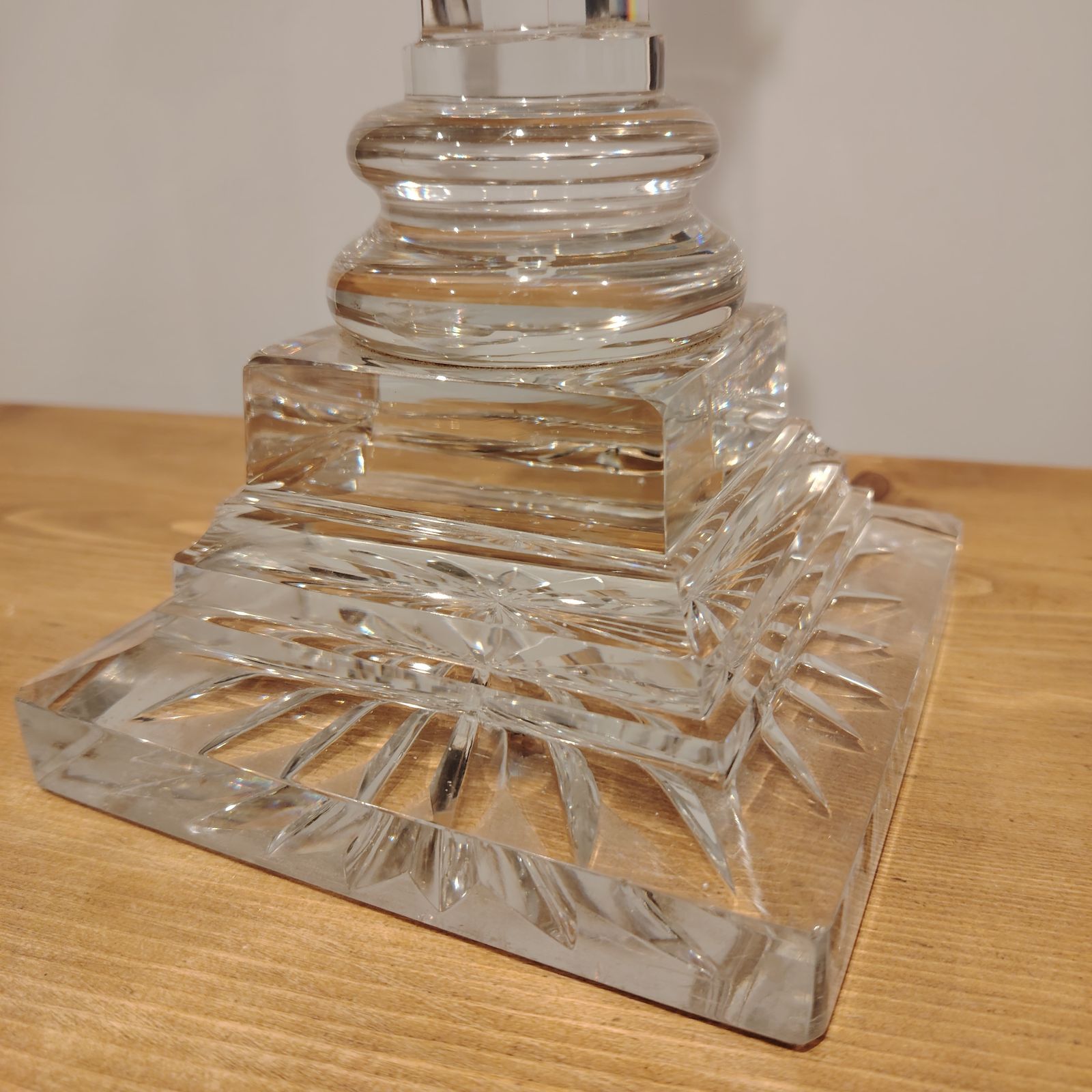 19th Century Antique Lead Crystal Cut Glass Osler Table Lamp. photo vinterior