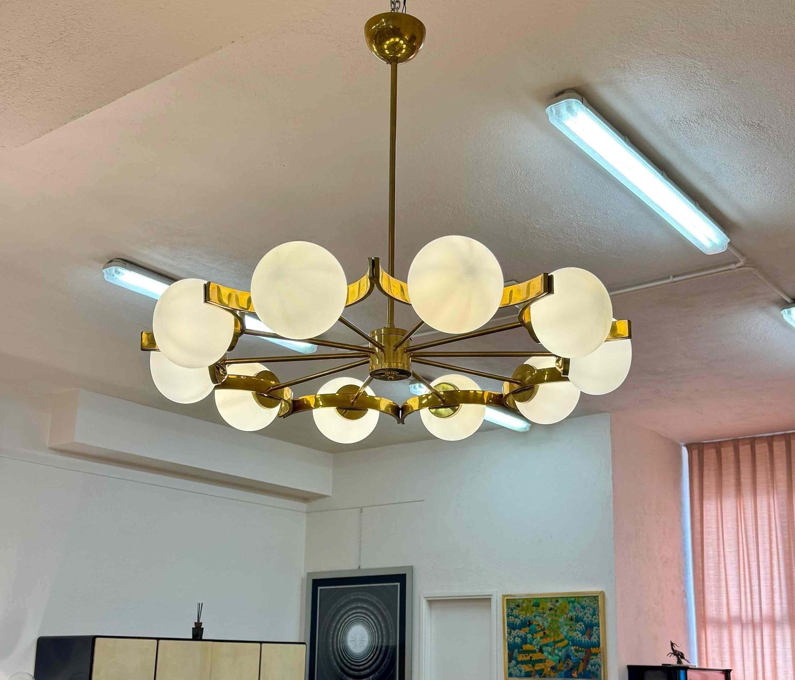 Italian Murano Glass Chandelier With 10 White Spheres And Radial Brass Structure photo buy