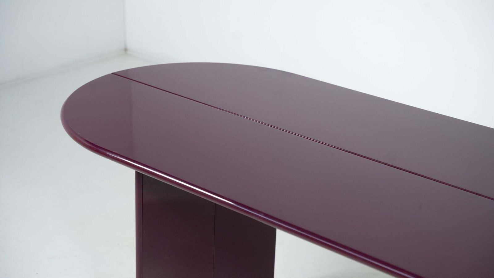 Purple Lacquered Wood  "Antella" Console By Kazuhide Takahama For Gavina, 1980s photo vinterior