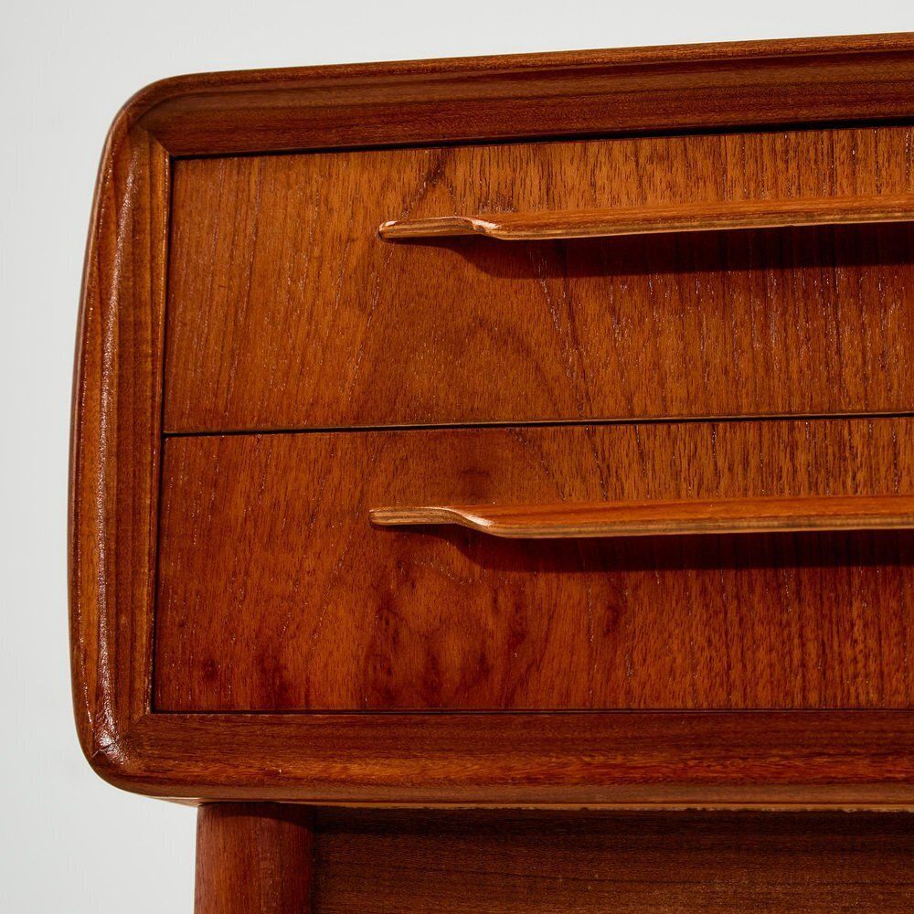 photo vintage Teak Nightstand By Johannes Andersen For Cfc Silkeborg