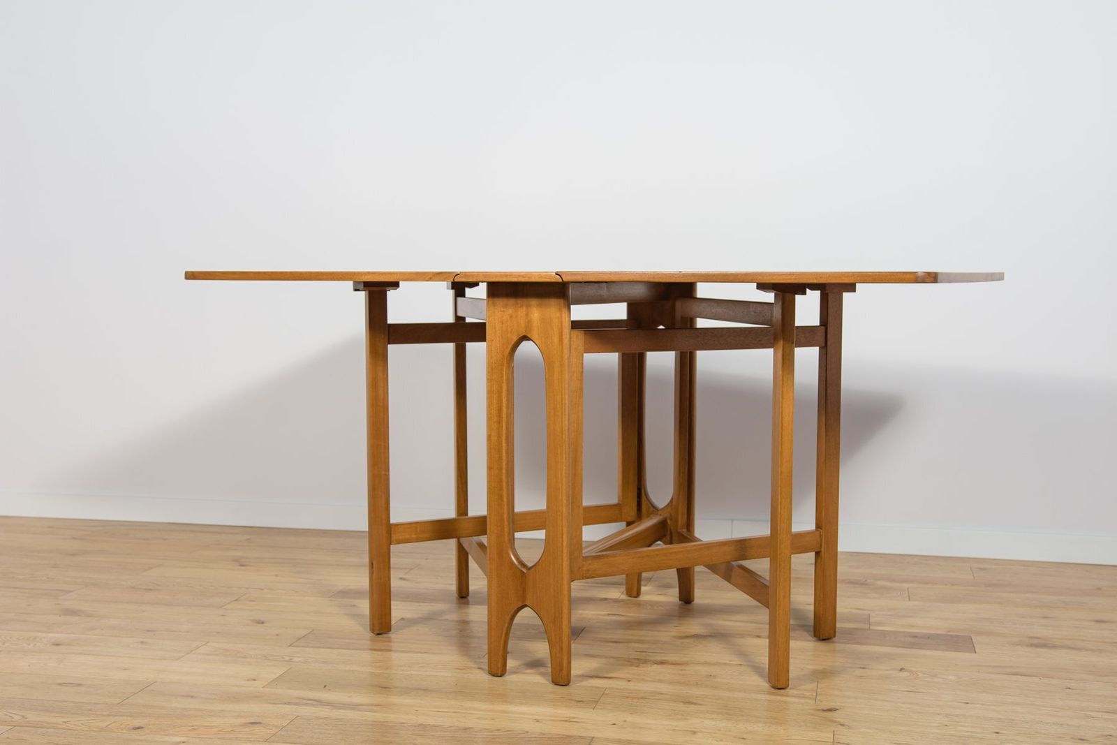 photo vinterior Mid Century Modern Drop Leaf Dining Table From Jentique, United Kingdom, 1960s