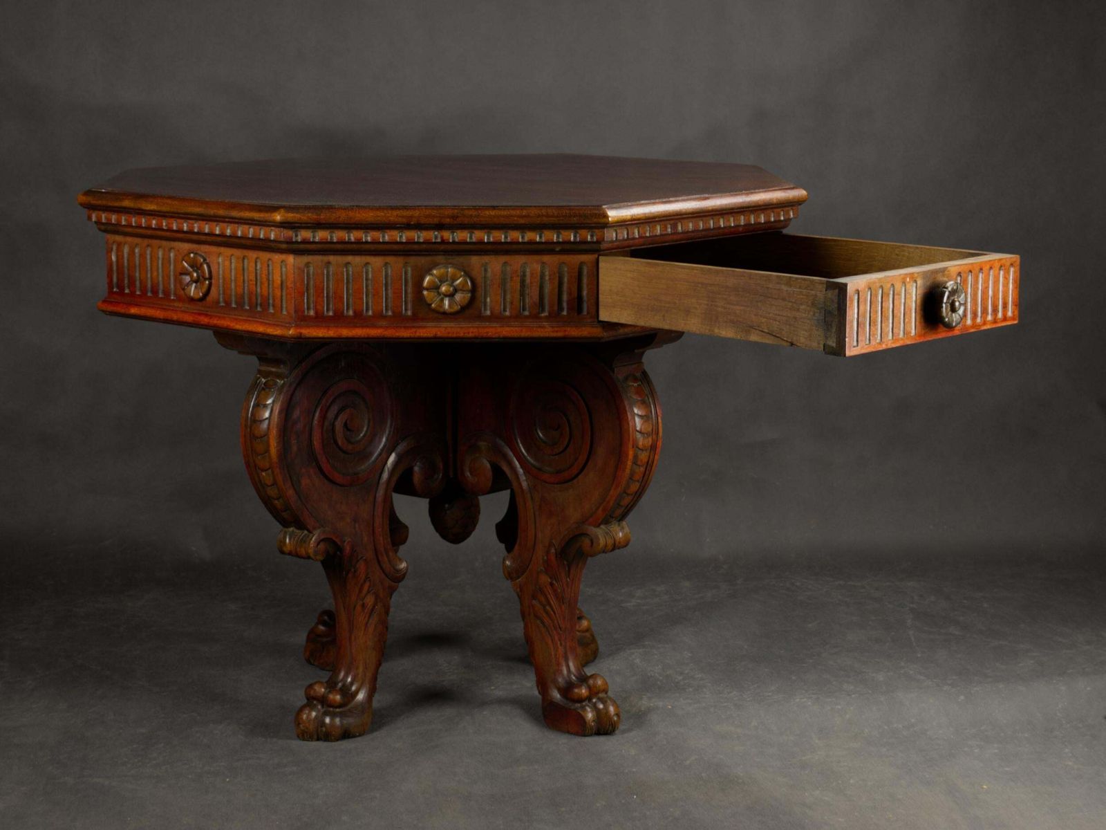 Italian Renaissance Revival Walnut Center Table, 19th Century photo 4949.0