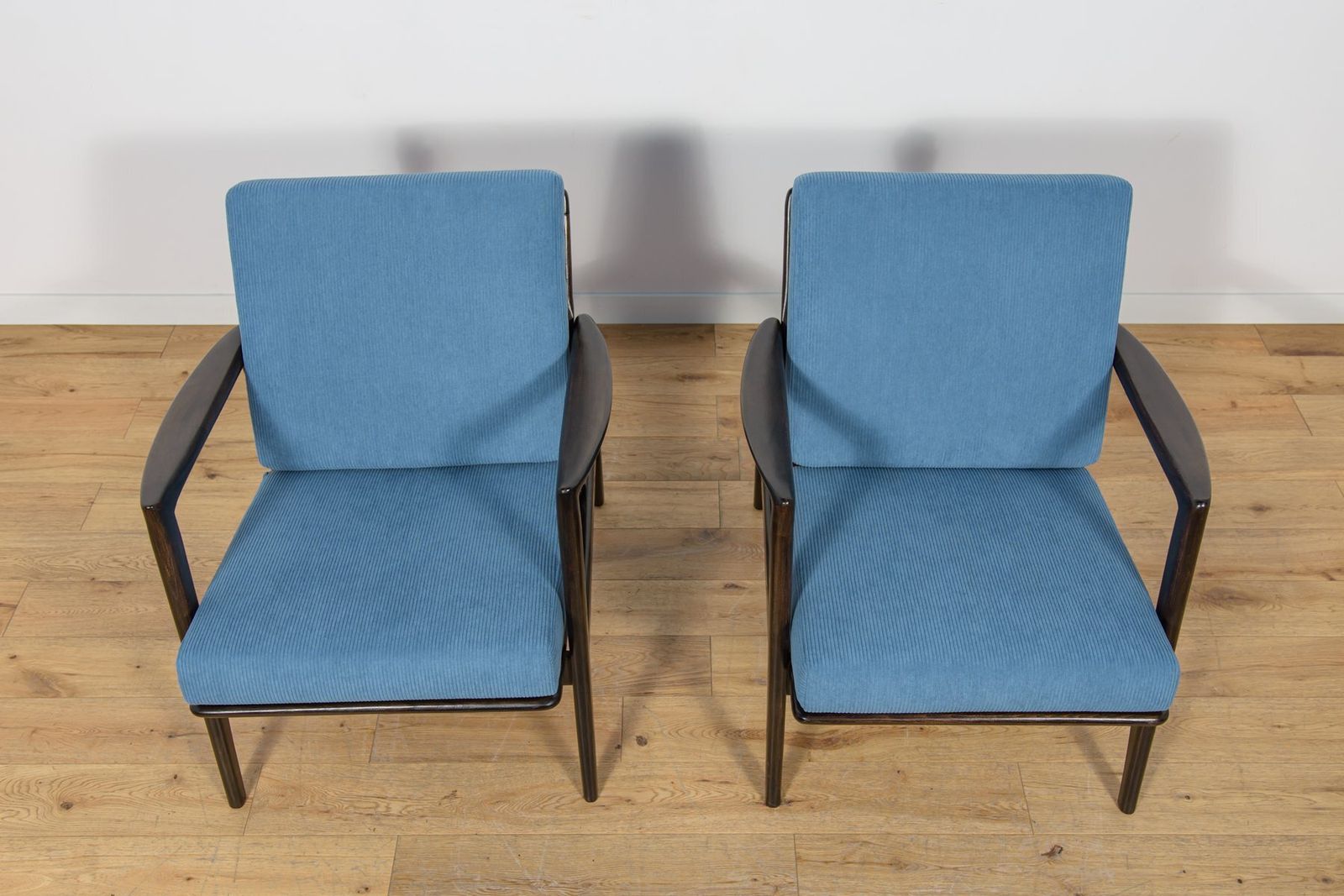 Mid Century Modern Model 300 139 Armchairs From Swarzędz Factory, Poland, 1960s, Set Of 2 photo Furniture