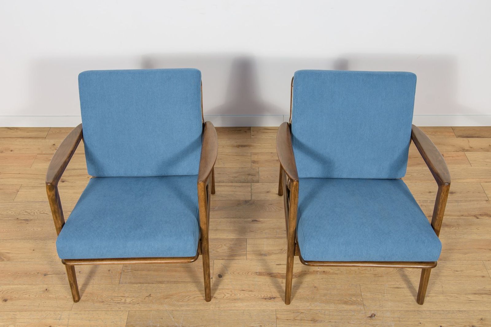 Model 300 139 Lounge Chairs From Swarzędz Factory, 1960s, Set Of 2 photo Furniture