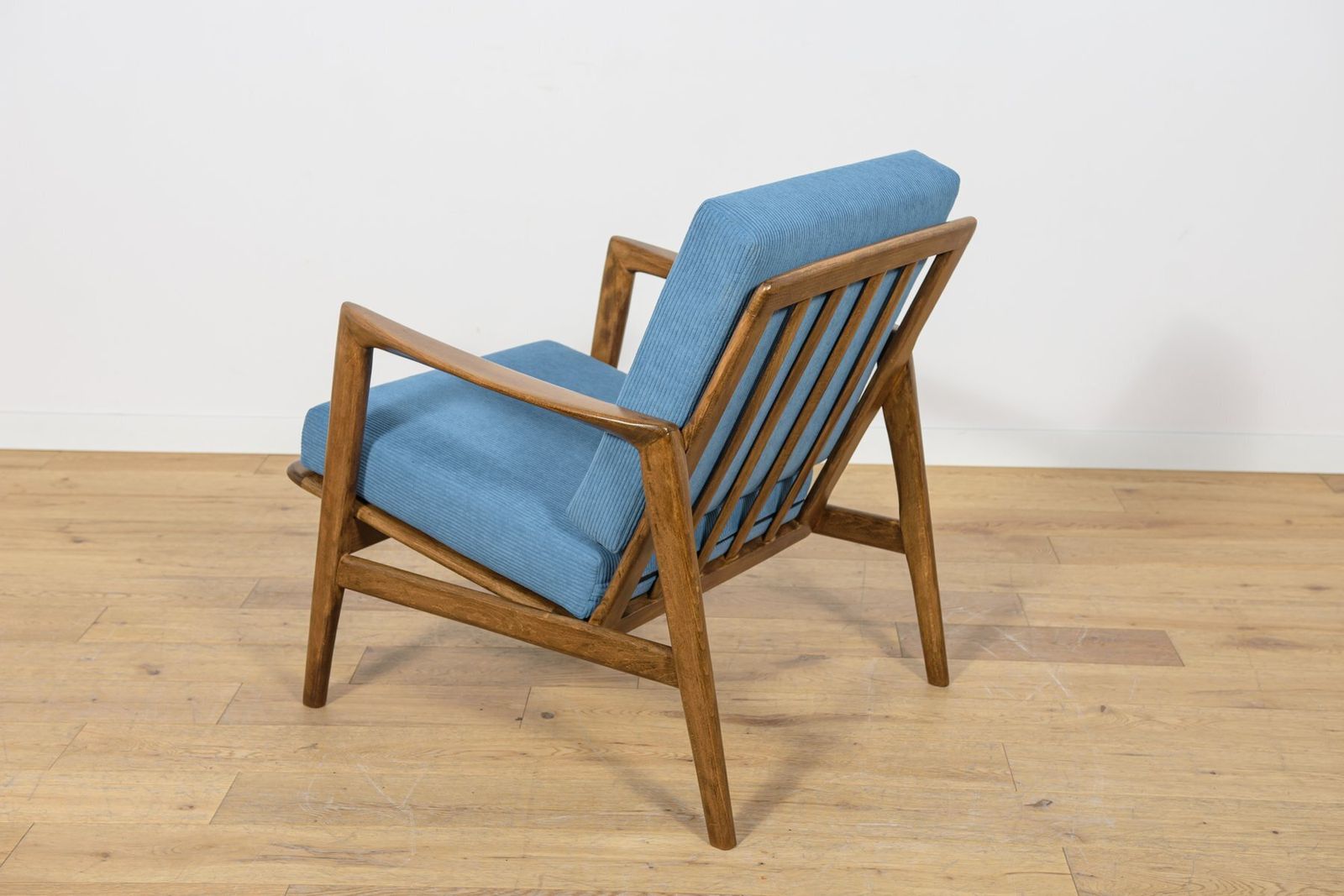 Model 300 139 Lounge Chairs From Swarzędz Factory, 1960s, Set Of 2 photo vintage