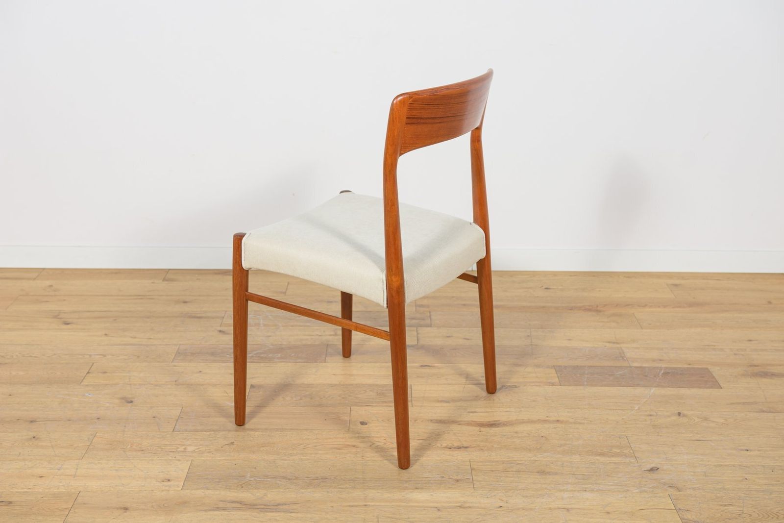 3463.0 Mid Century Modern Teak Model 26 Dining Chairs By Henry Kjærnulf For Korup Stolefabrik, Denmark, 1960s, Set Of 6 photo