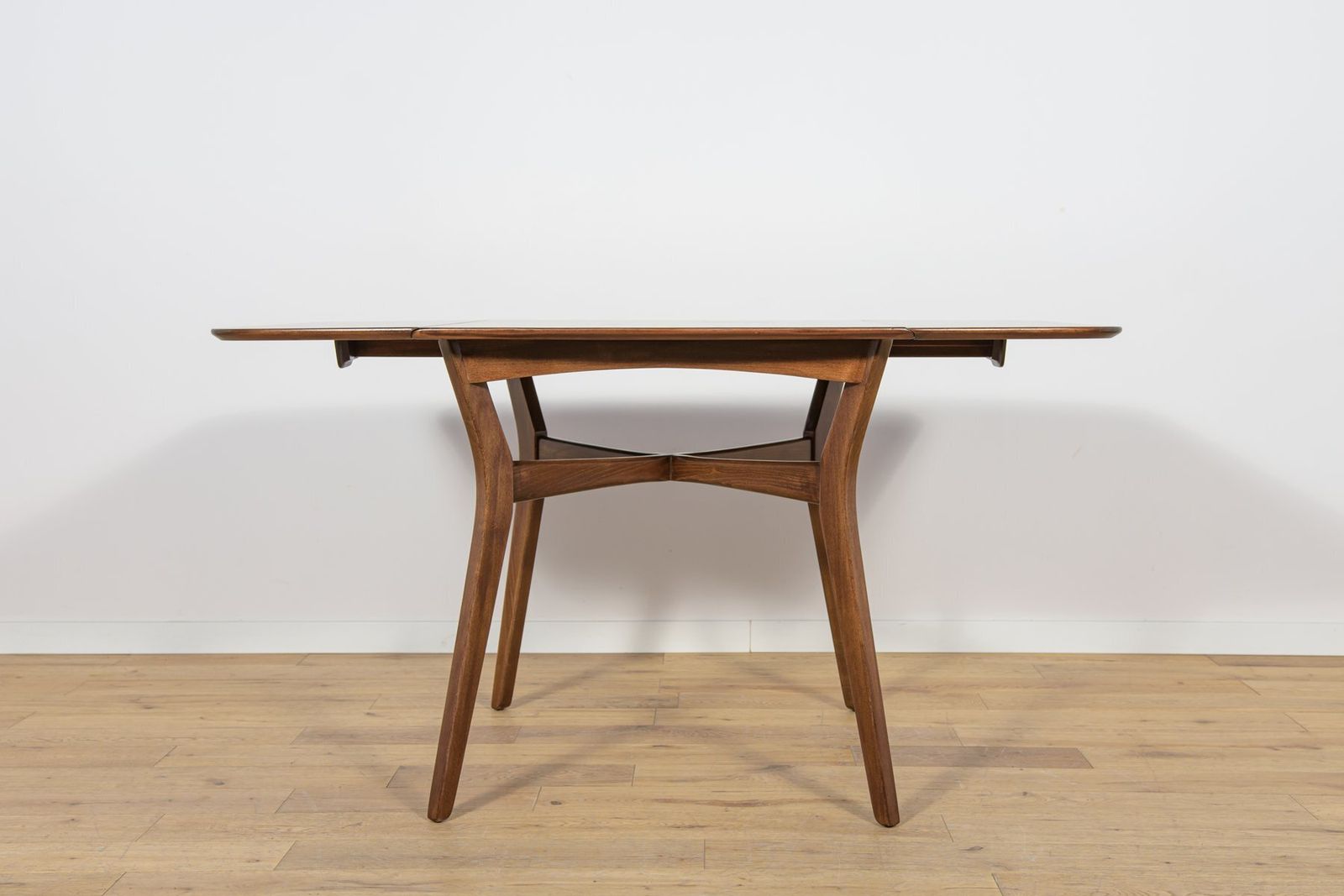 Mid Century Butterfly Dining Table From G Plan, United Knigdom, 1950s photo vintage