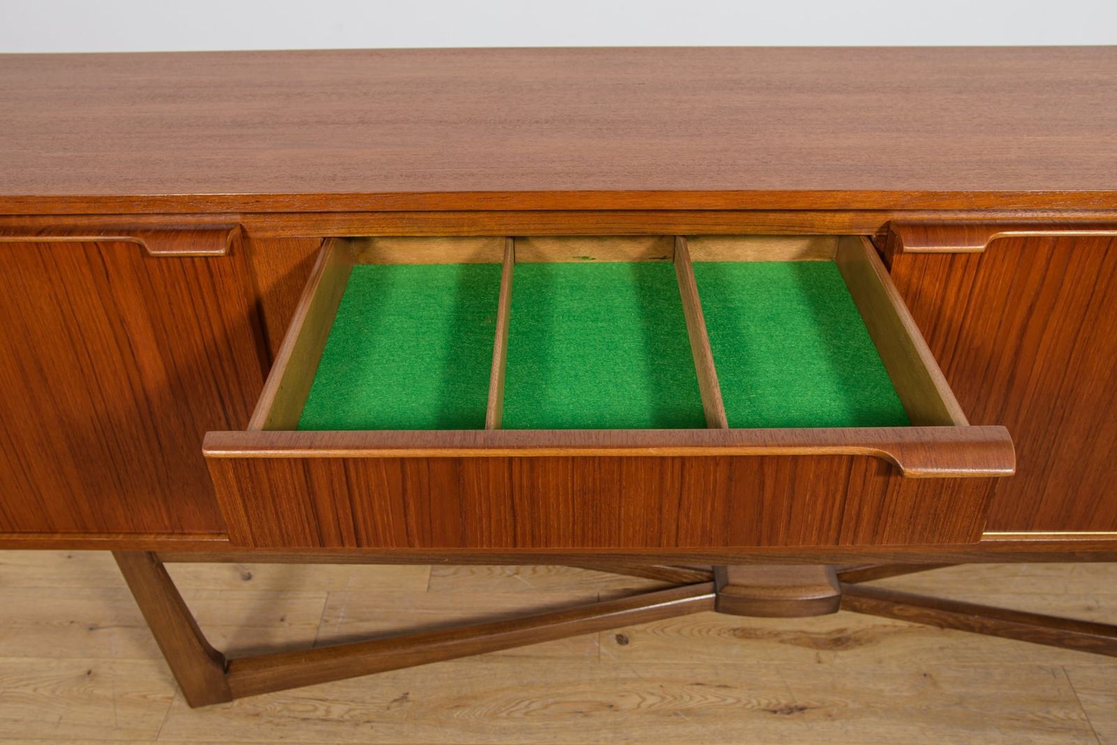 photo vinterior Mid Century Teak Sideboard From Stonehill, United Kingdom, 1960s