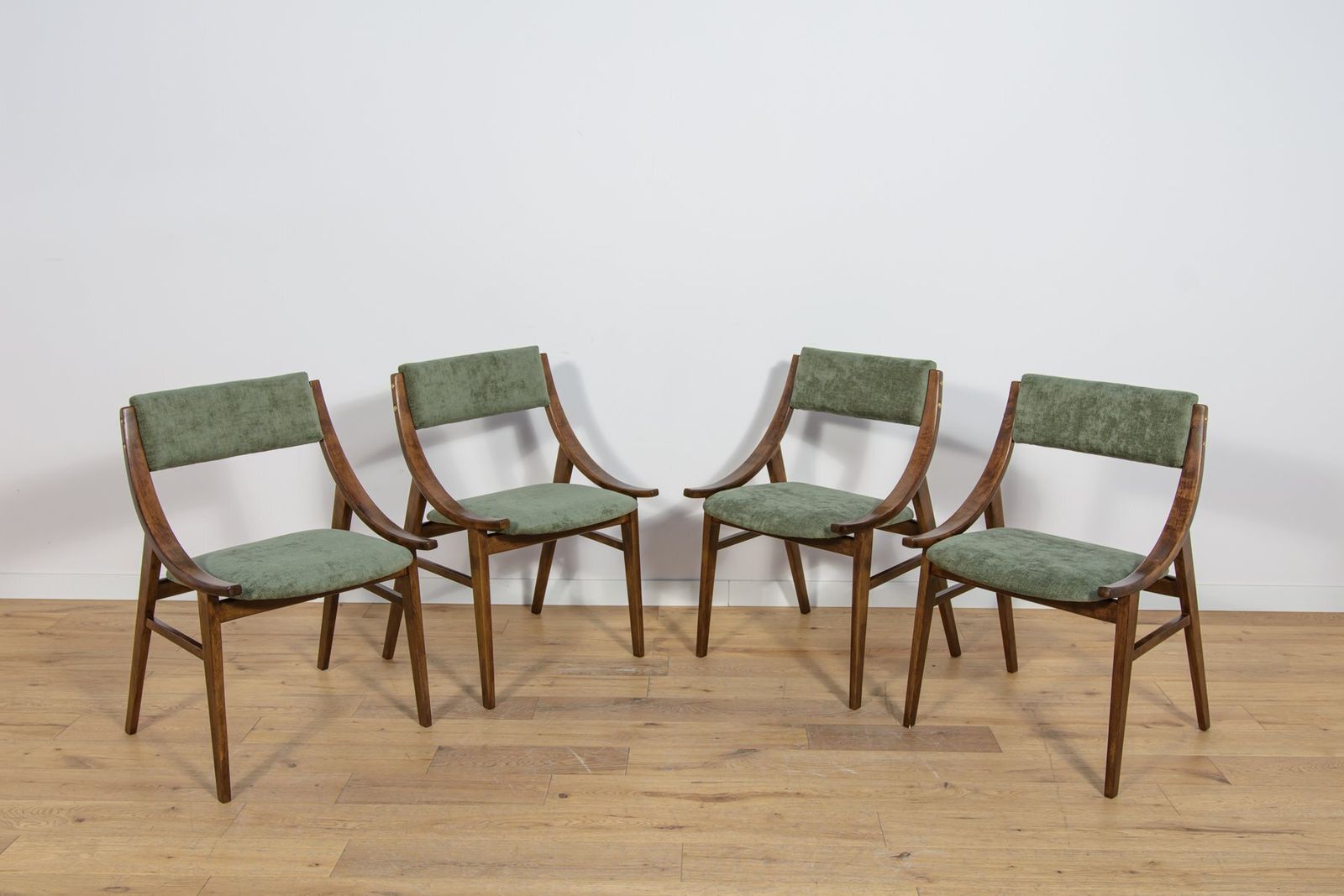 Ski Jumper Chairs By Juliusz Kędziorek For Zamojska, Poland, 1970s, Set Of 4