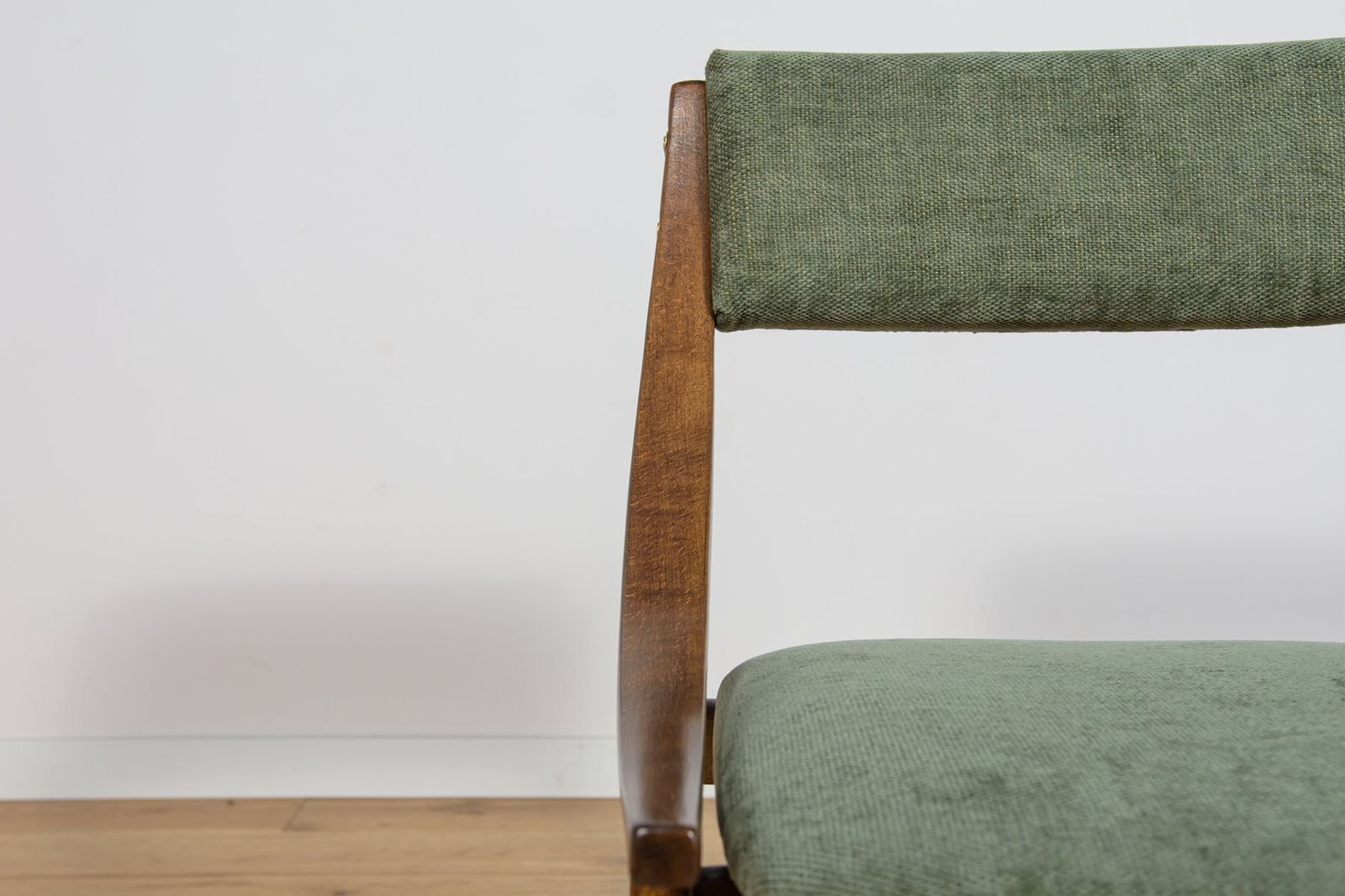 photo buy Ski Jumper Chairs By Juliusz Kędziorek For Zamojska, Poland, 1970s, Set Of 4