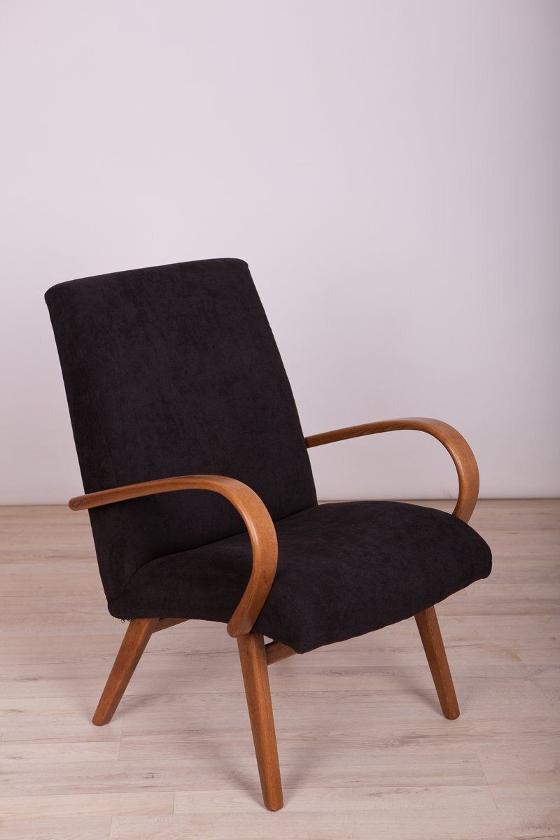 photo furniture Model 53 Armchair By Jaroslav Smidek For Ton, 1960s