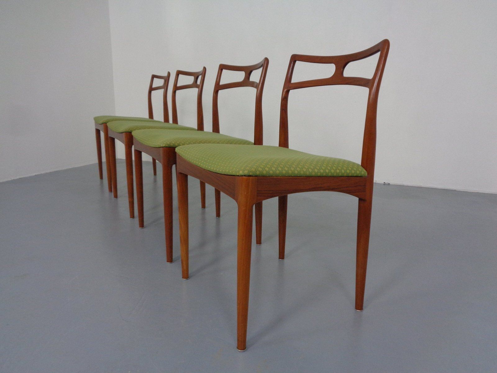 Model 94 Teak Dining Chairs By Johannes Andersen For Christian Linneberg, 1960s, Set Of 4 photo Furniture