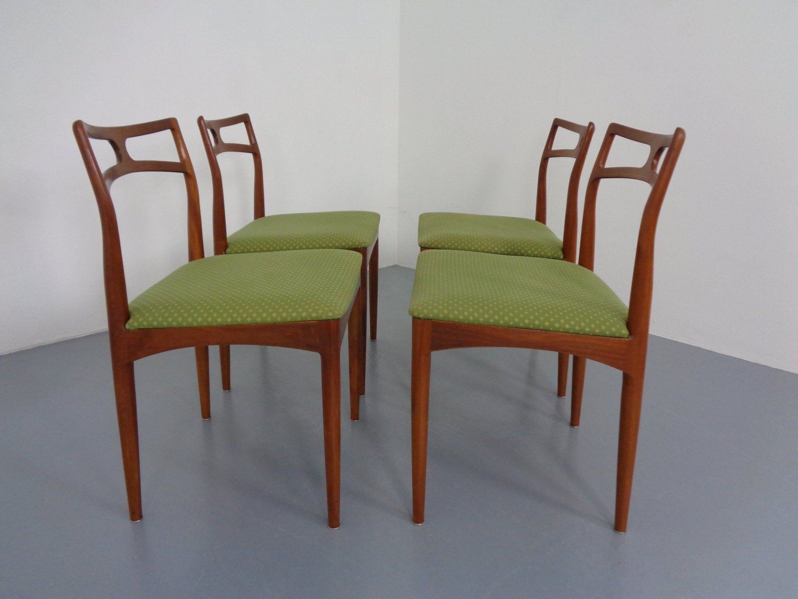 Model 94 Teak Dining Chairs By Johannes Andersen For Christian Linneberg, 1960s, Set Of 4 photo vintage