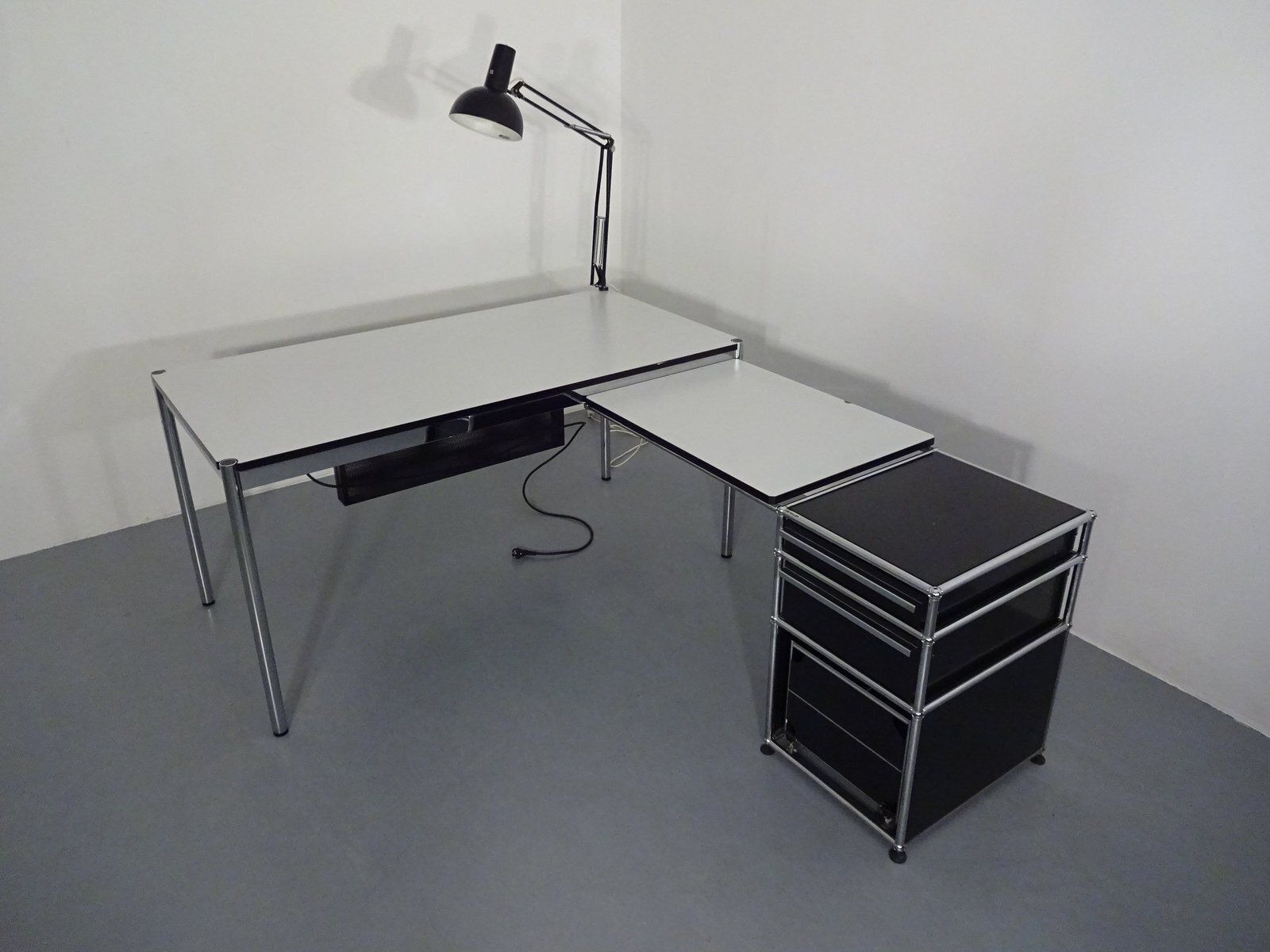 Large Desk By Fritz Haller And Paul Schärer For Usm Haller, Switzerland, 1990s photo Furniture
