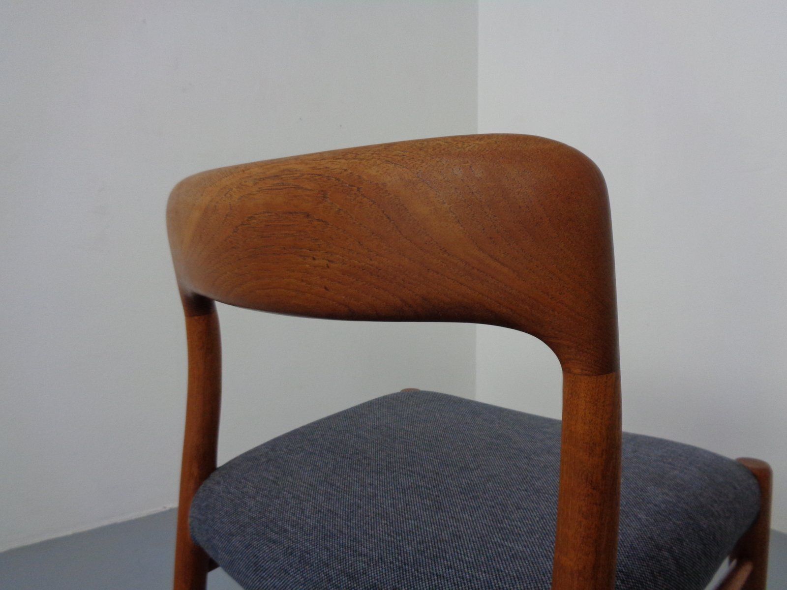 295.0 Danish Model 75 Chair In Oak By Niels Otto Møller For J.L. Møllers, 1960s photo