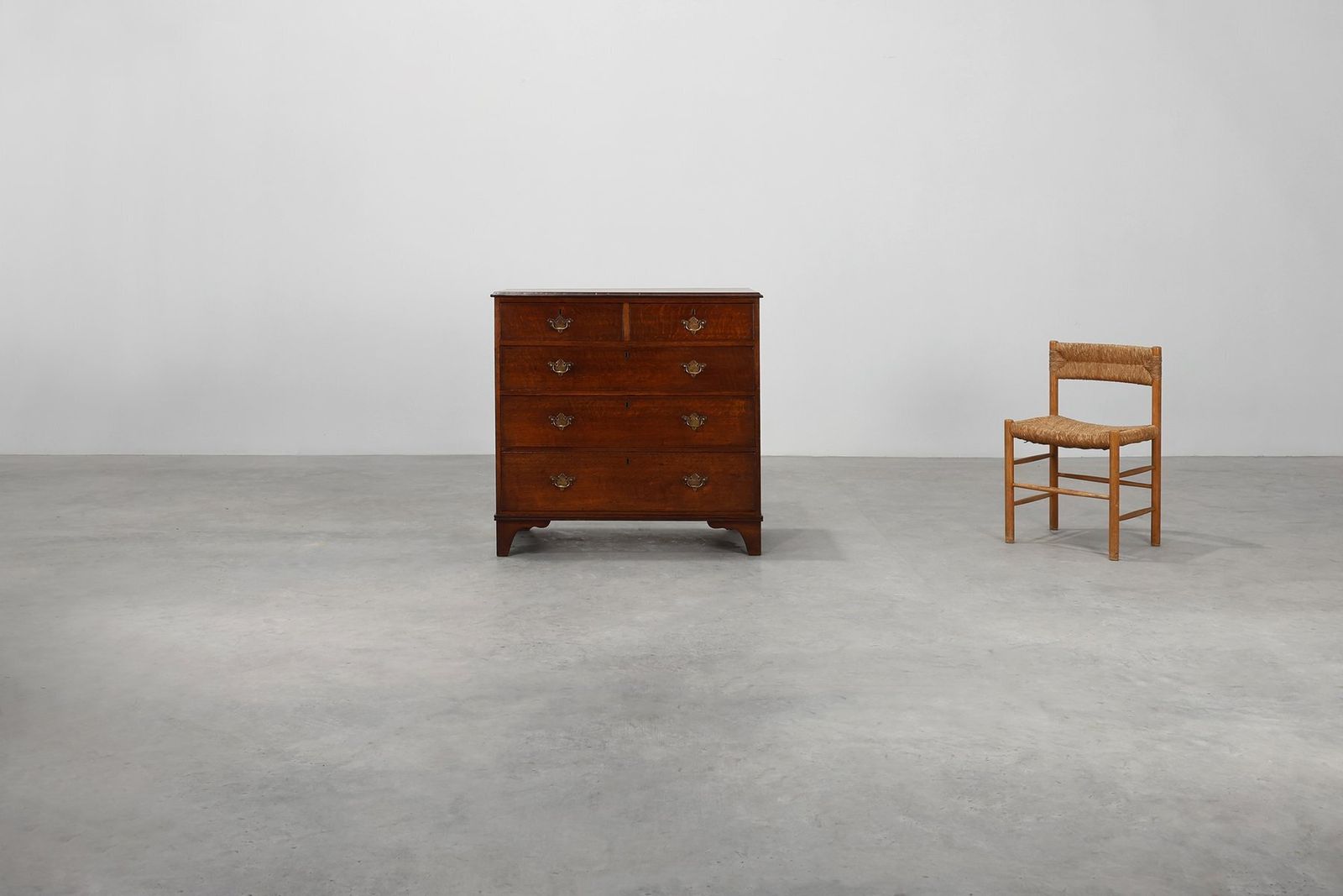 Georgian Chest Of Drawers, United Kingdom, 19th Century photo furniture