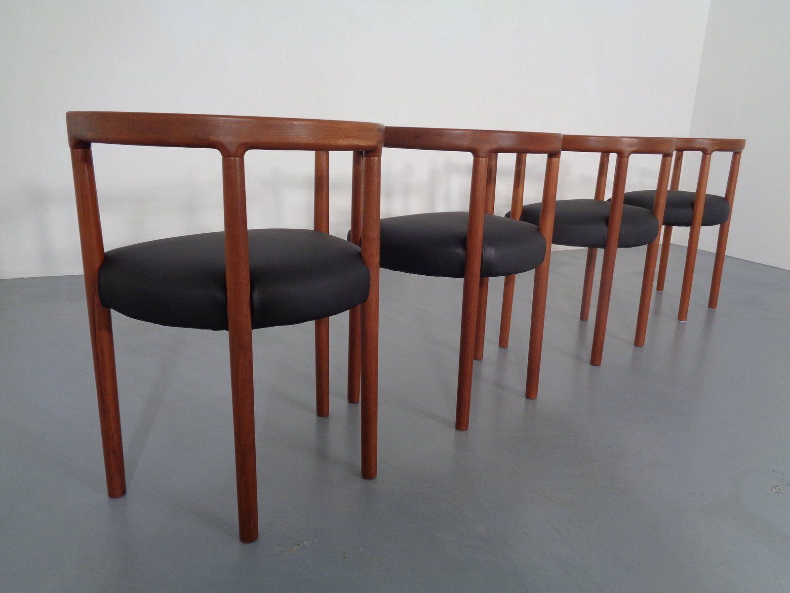 Teak & Leather Model 195 Dining Chairs By Ole Gjerløv Knudsen & Torben Lind For France & Søn, Denmark, 1960s, Set Of 4 photo vinterior