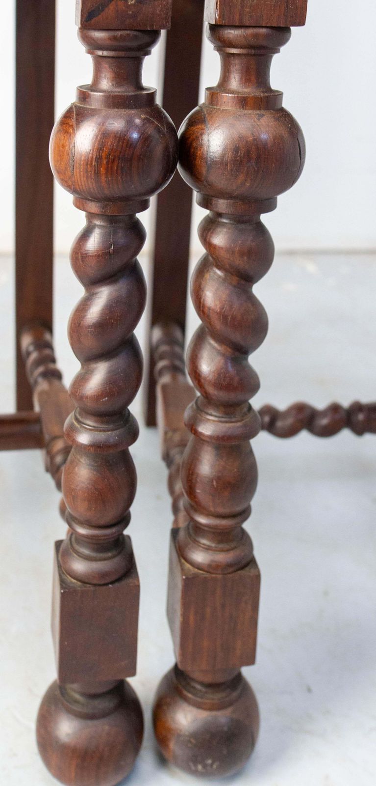 photo vinterior Pair Of Middle East Chairs Oak & Leather With Studs 1920