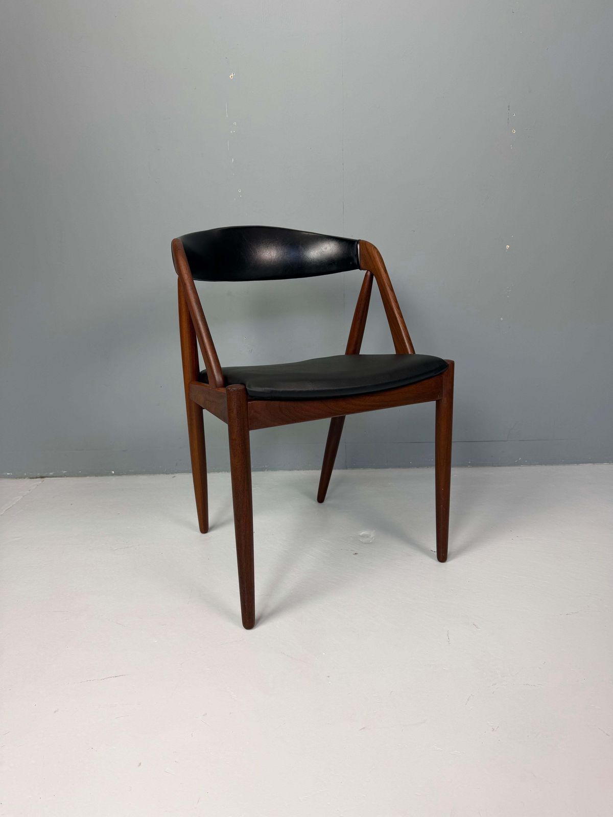 Kai Kristiansen Model 31 Set Of 6 Teak 'A' Frame Chairs For Schou Andersen, 1960 photo vinterior