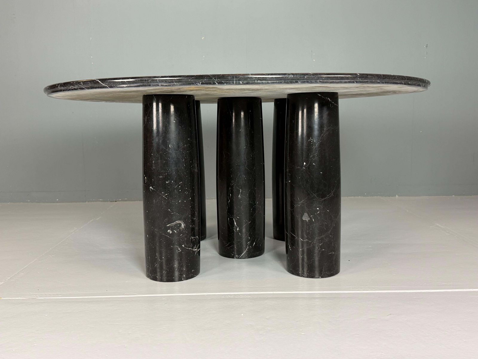 Il Colonnato Round Table By Mario Bellini, Black Marble, 1970s Cassina photo buy