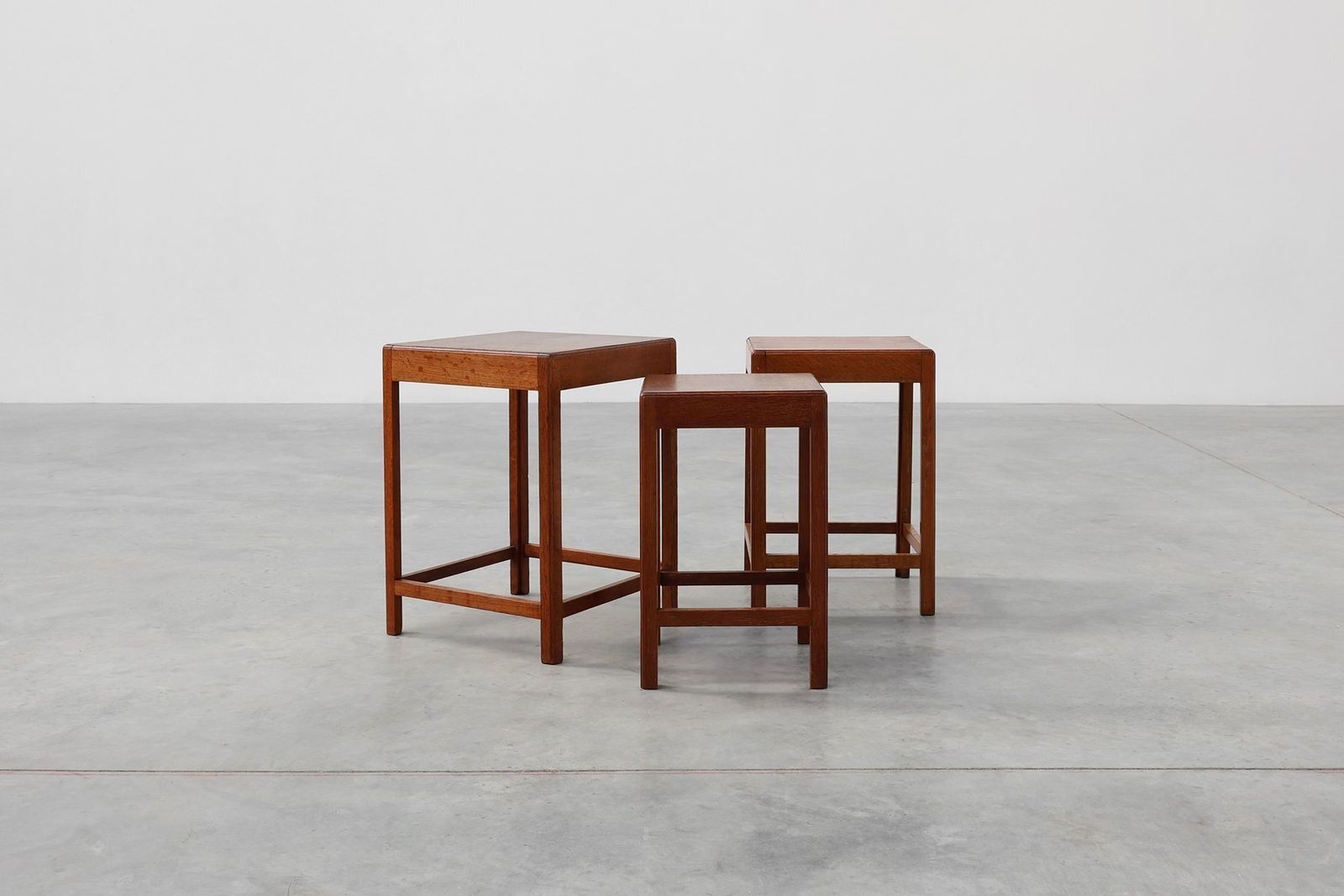 photo vinterior Art Deco Oak Stacking Tables, France, 1920s, Set Of 3