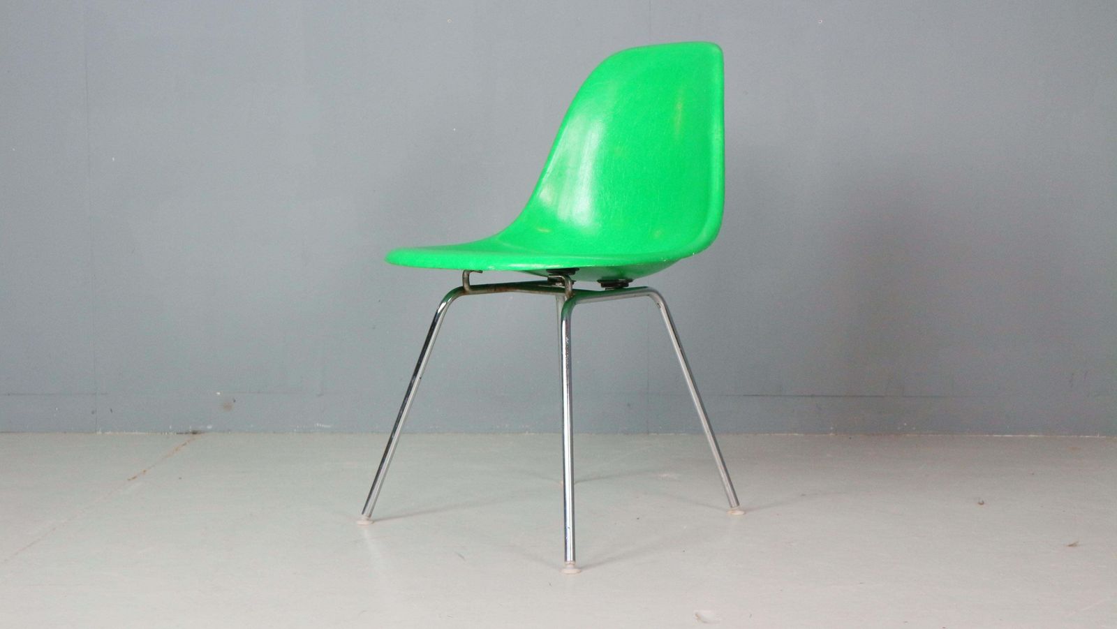 Charles & Ray Eames Set Of 4 Kelly Green "H Base" Chairs For Herman Miller, 1960 photo buy